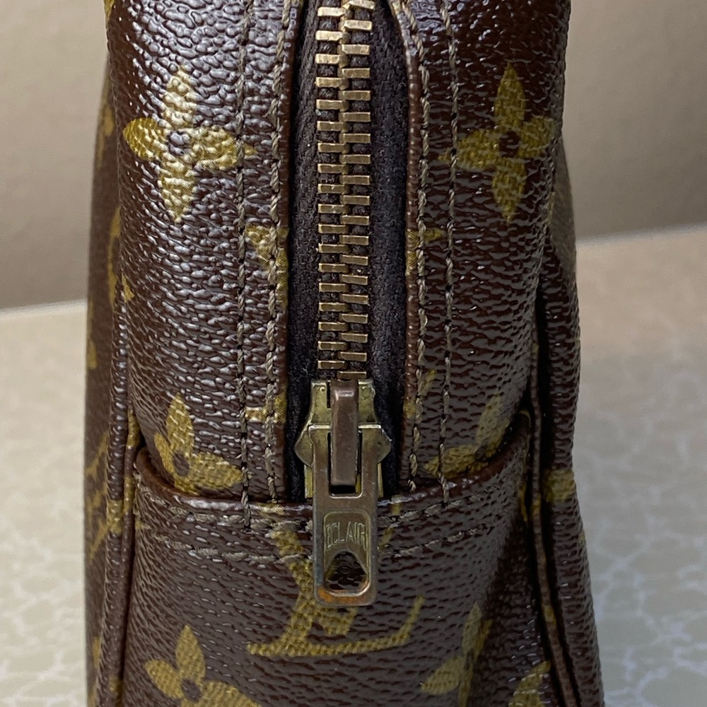 Louis Vuitton Vintage Monogram Trousse 28 - Picture 2 of 12